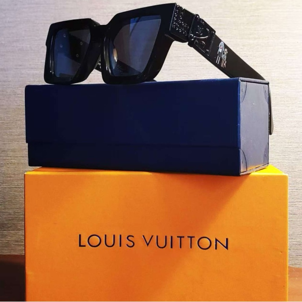 1.1 Millionaire Sunglasses Cartoon Friends Embossed Monogram Black Jacquard - Picture 6 of 14
